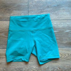 Lululemon Wunder Train High Rise Short 6”